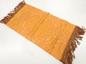 川島織物製　花唐草模様織出し卓布